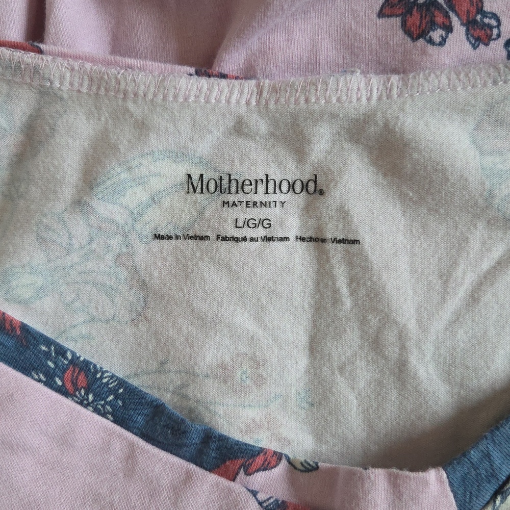 Bundle Of 5 Maternity Short Sleeve Tees - Picture 6 of 9